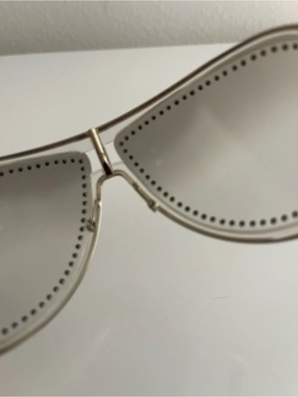 Gucci Clear Crystal Aviator Sunglasses - Picture 6 of 7